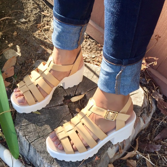 Beige Caged OPEN TOE Gladiator platform sandals - Picture 2 of 4